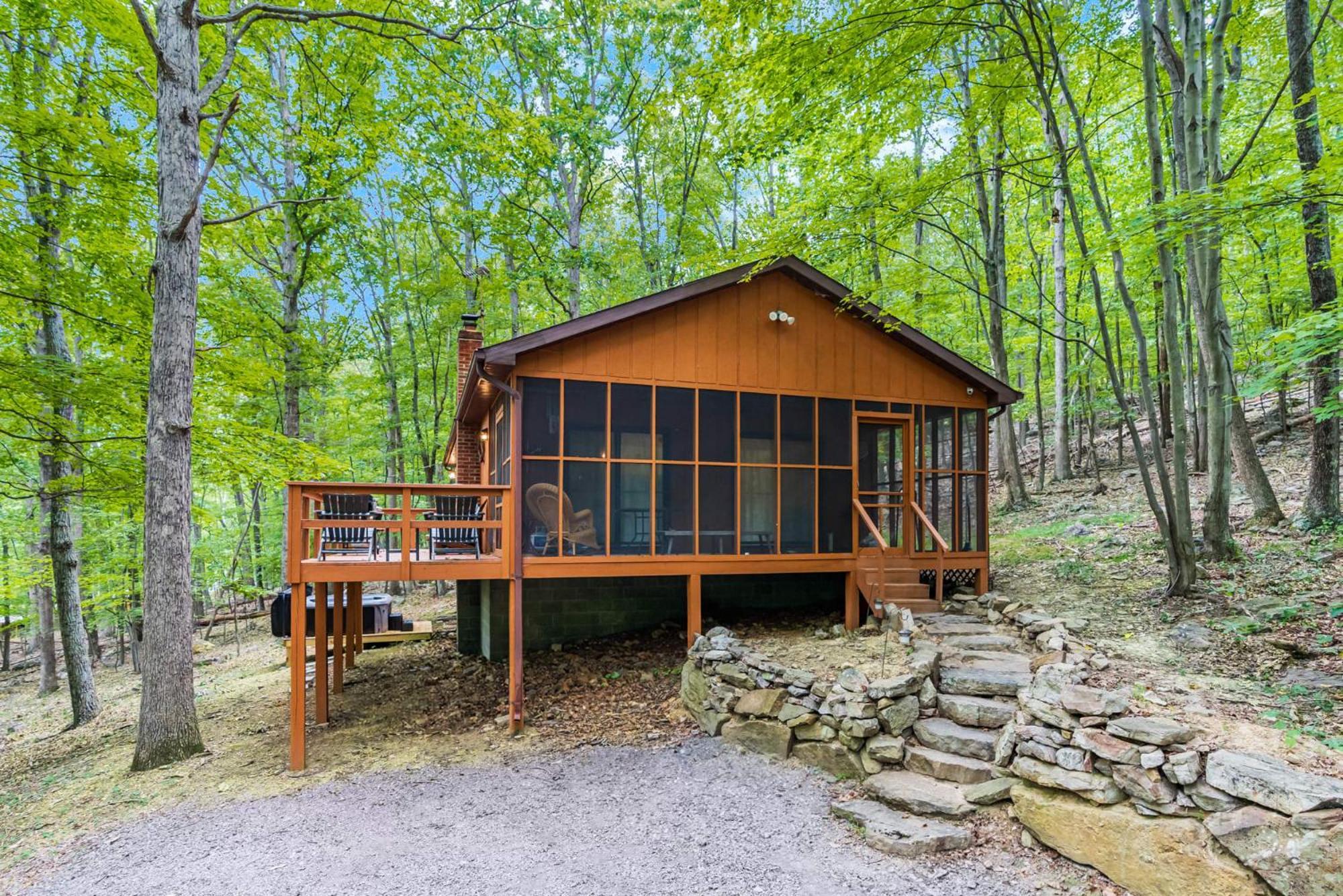 Secluded W Hot Tub, Fire Pit, Deck & Updated Wifi Great Cacapon Eksteriør billede